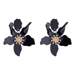 NWT Black Acrylic Flower Crystal Lilly Earrings